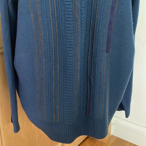 Vintage ‘80’s/‘90’s Arnold Palmer V-Neck Blue With Grey Stripes Sweater, Size L - Picture 3 of 16